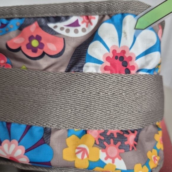 LeSportsac Summer Floral Gray / Pink Nylon Classic Adjustable Crossbody Hobo Bag - Picture 13 of 15